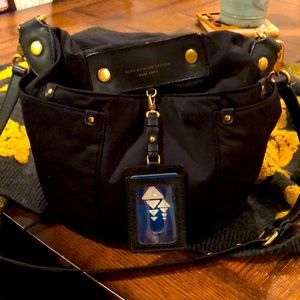 Marc Jacob’s crossbody medium bag for sale!
